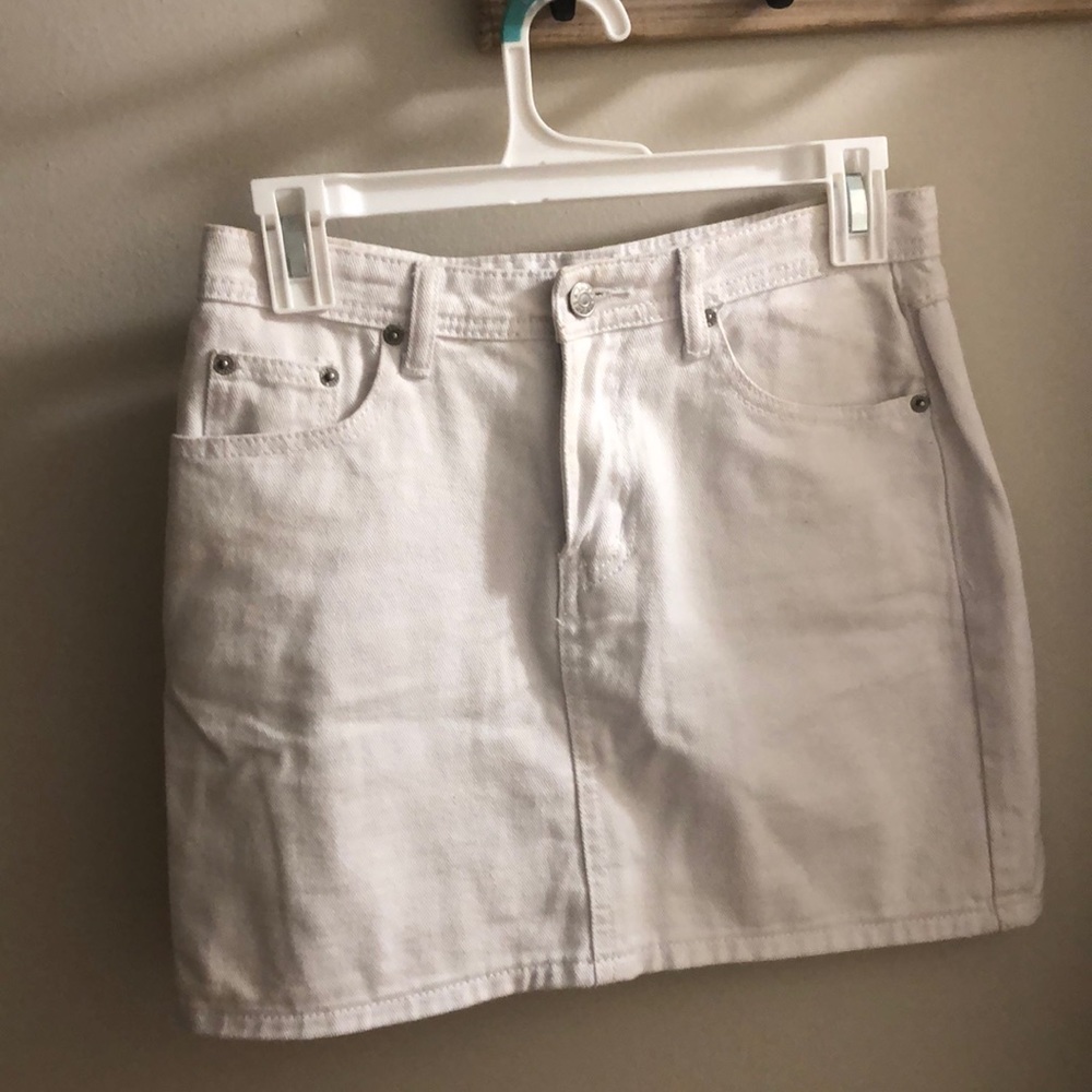 White denim mini skirt